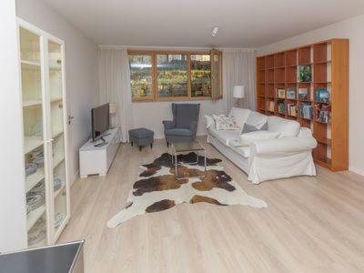 Apartment Kuegelgenstrasse 1 *